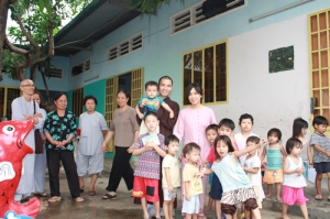 Tập hợp về chuyến đi Tham qua Đại Nam và viếng thăm trại trẻ mồ côi Quê Hương Ttndqh